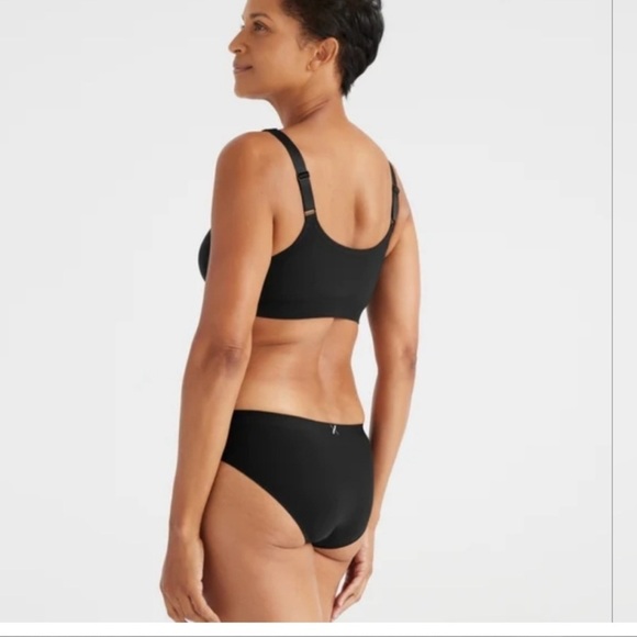 Knix Ultra Soft Front Closure Recovery Bra W2. - Picture 5 of 16